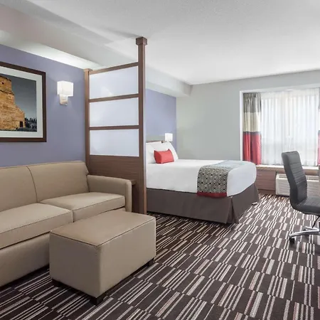 Microtel Inn & Suites By Wyndham Oyster Bay Ladysmith Room photo