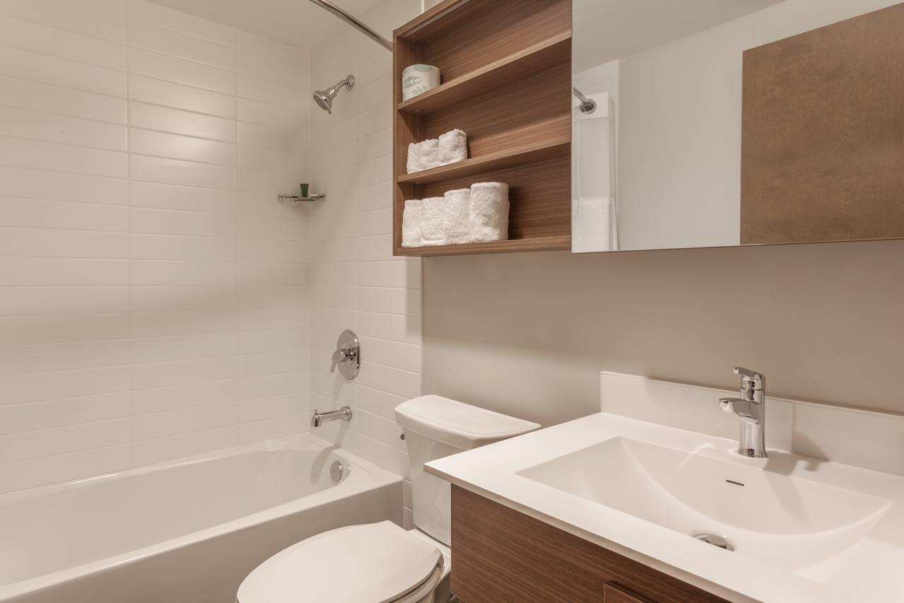 Microtel & By Wyndham Oyster Bay 2*